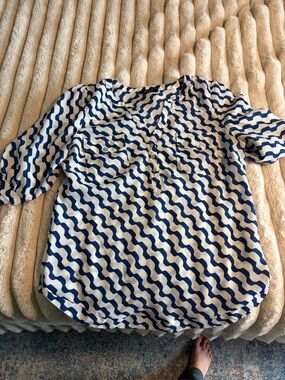 41 Hawthorn Navy and White Wavy Print Blouse